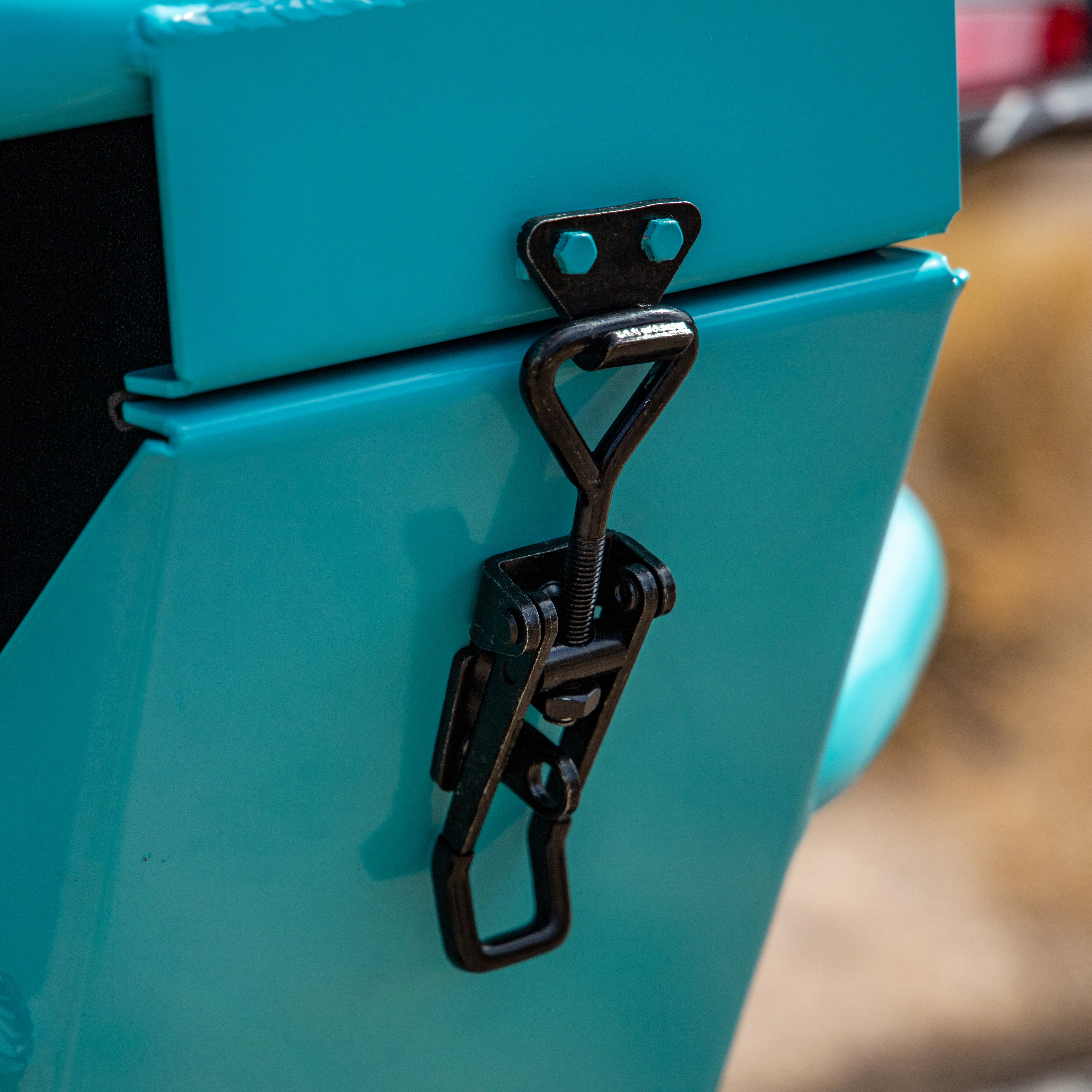 B2G Can Am X3 Rear Storage and Tire Rack - Image 9